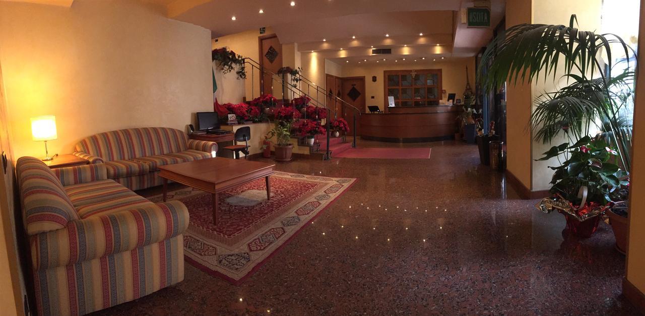Savant Hotel Lamezia Terme Exterior foto